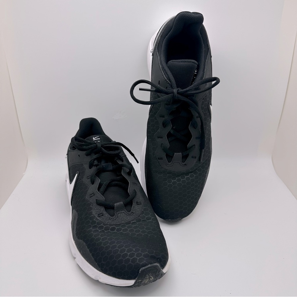Nike Legend Essential 2 Black White Athletic Gym Sneakers CQ9356-001 Men's 11 - Picture 3 of 9